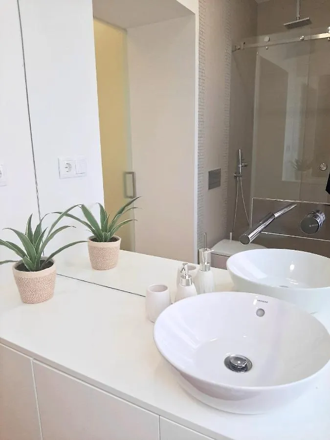 Hola Lisbon Suites Pensjonat
