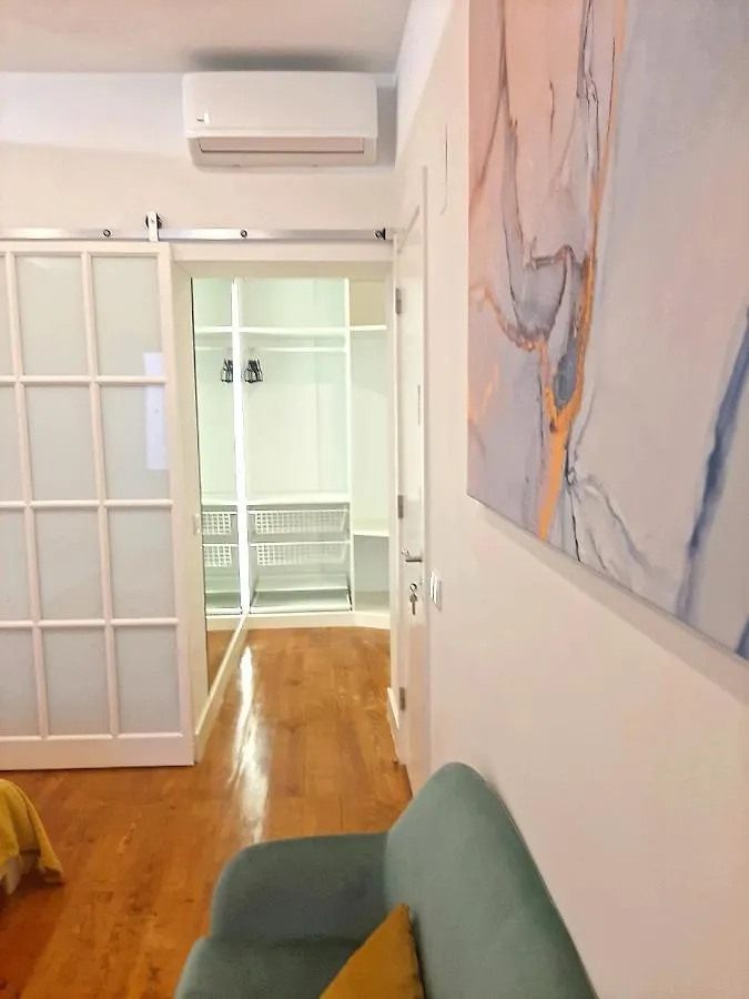 Hola Lisbon Suites Pensjonat